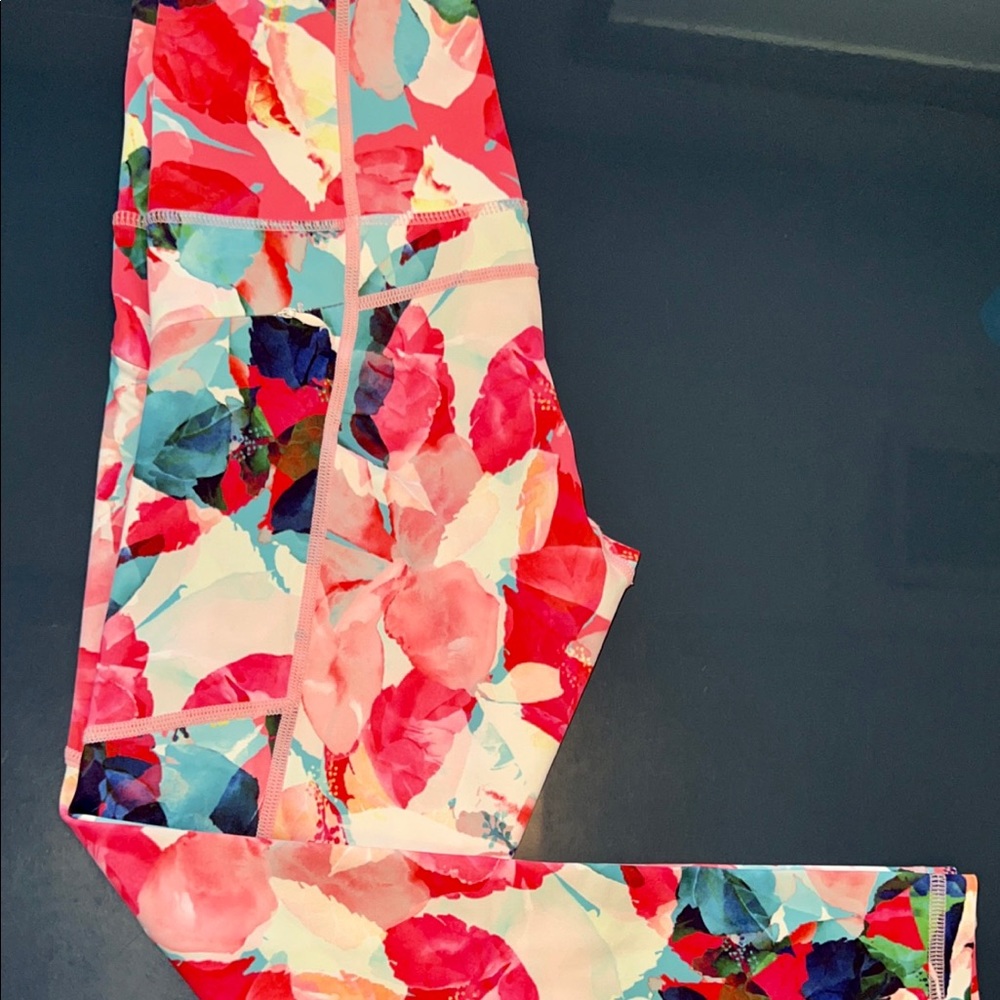 Zyia Light n Tights. Size 2 and size 4’s. Excellent condition.